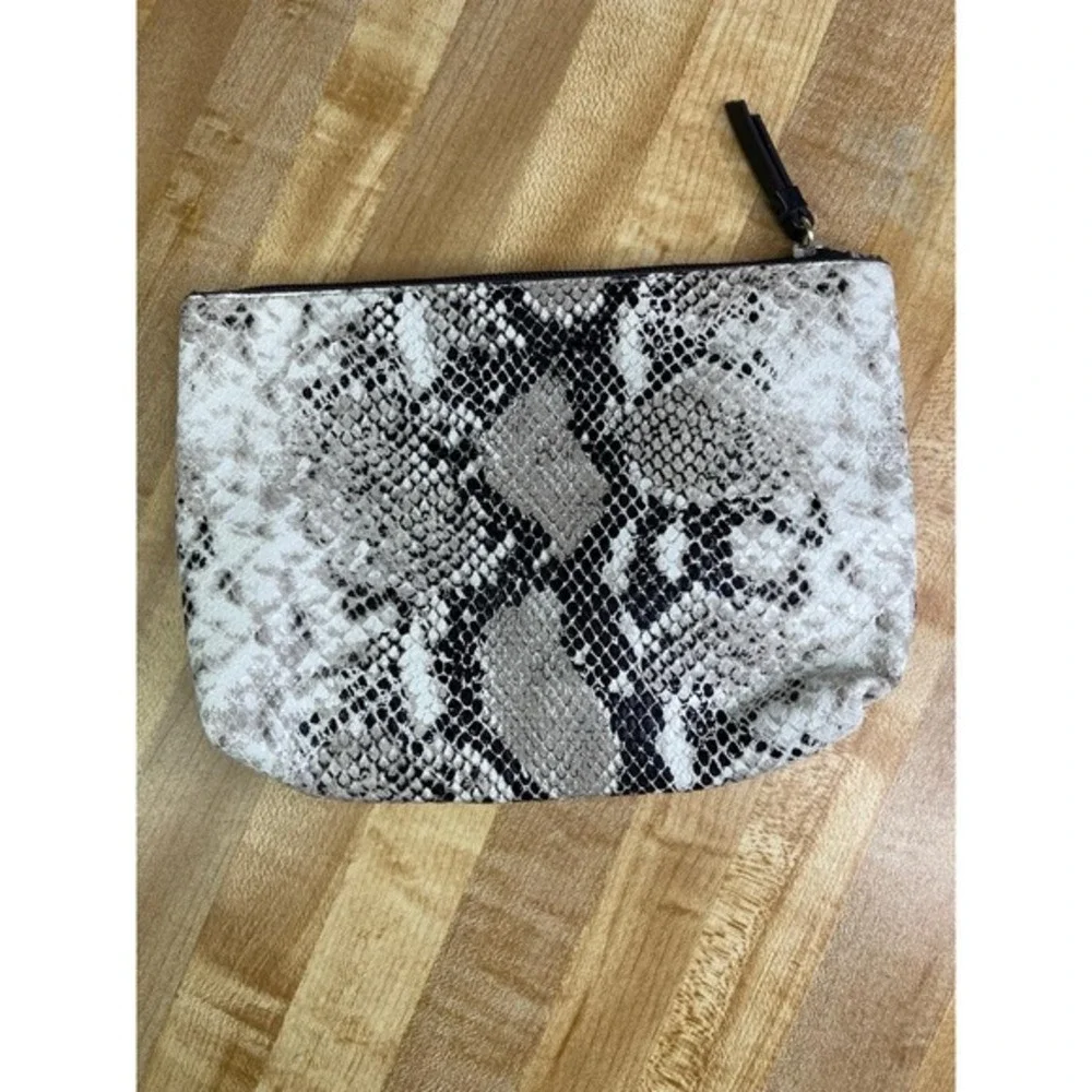 Victoria Secret Wristlet‎ Snakeskin purse